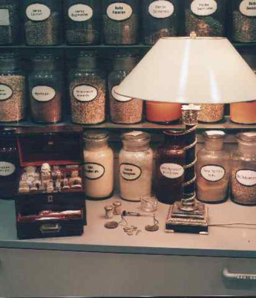 © Raths Apotheke | Raths Apotheke Tee | 